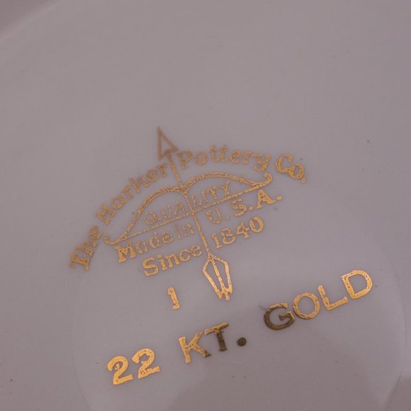 The Harker Pottery Co 22 KT. GOLD Rose Pattern 6inch Plate & Matching Pie Server - Picture 6 of 14